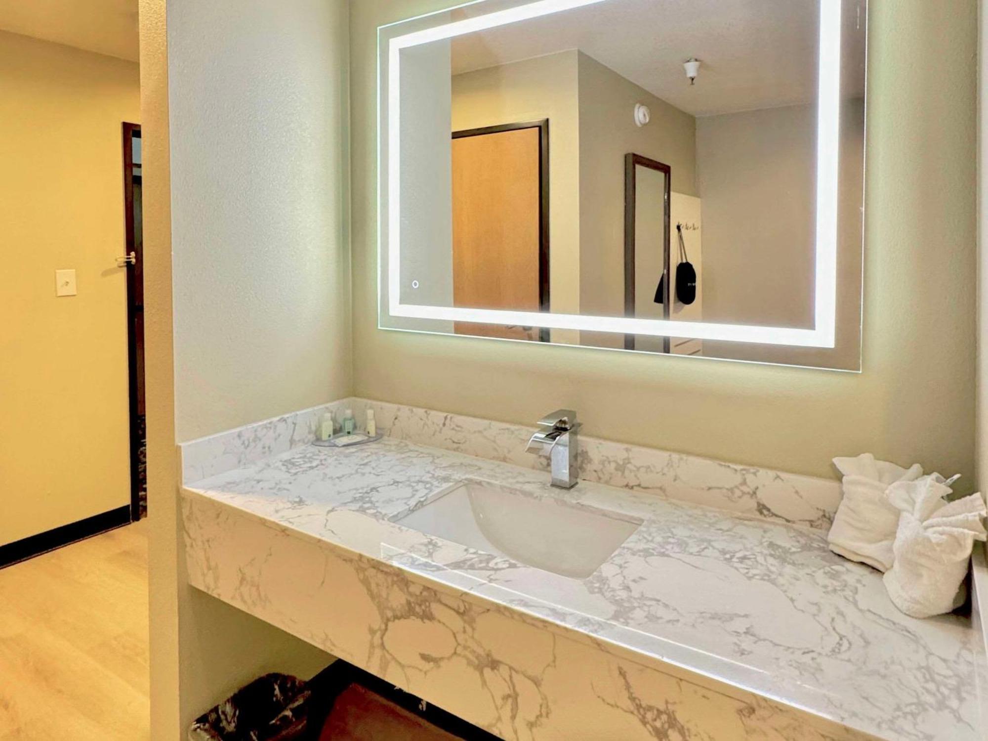 Quality Inn & Suites Willows Εξωτερικό φωτογραφία